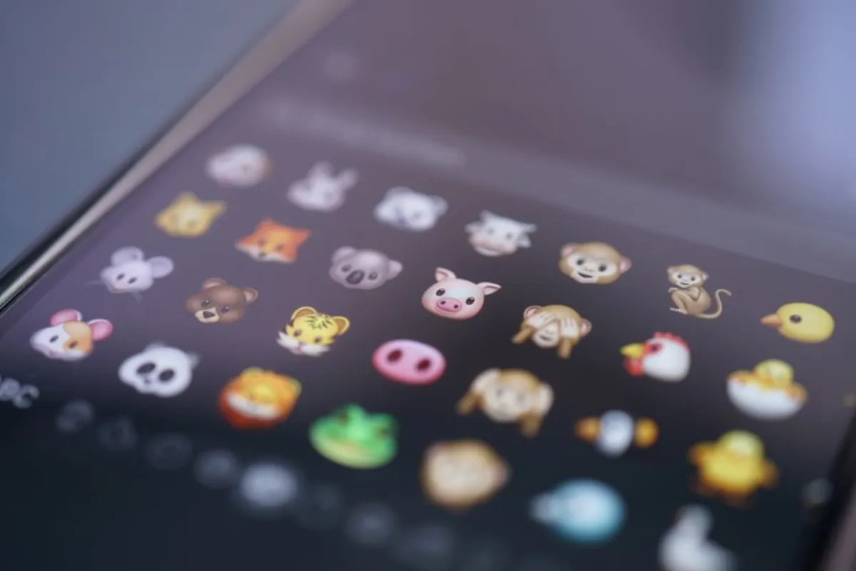 emoji chat